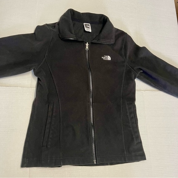 The North Face Classic Black Jacket - Picture 2 of 11